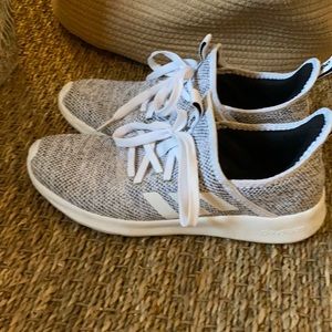 Adidas women’s tennis shoes